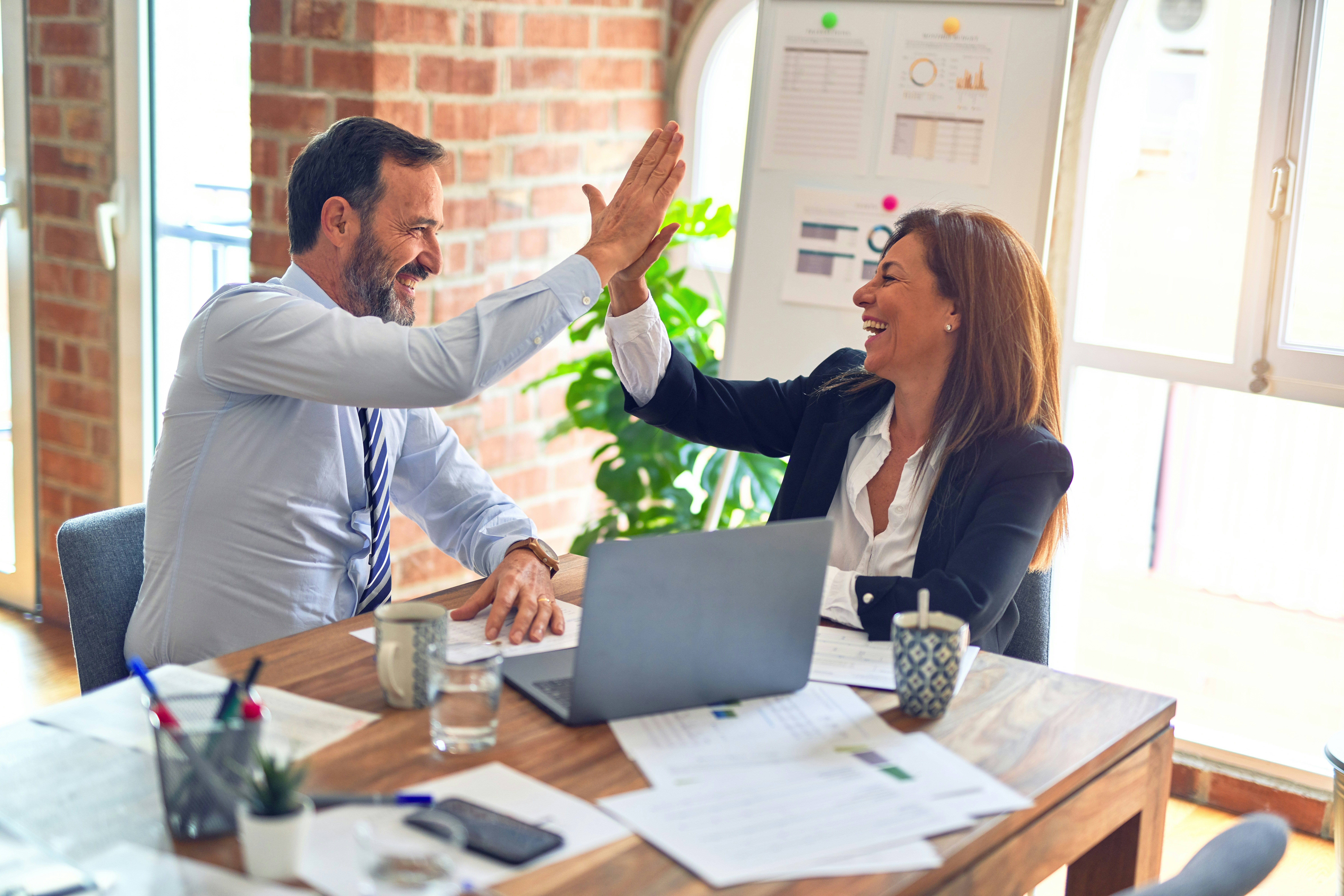 Dirigeante de PME au travail